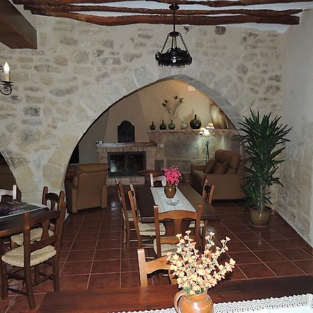 Las Bodegas Del Gilo Valdealgorfa Екстериор снимка